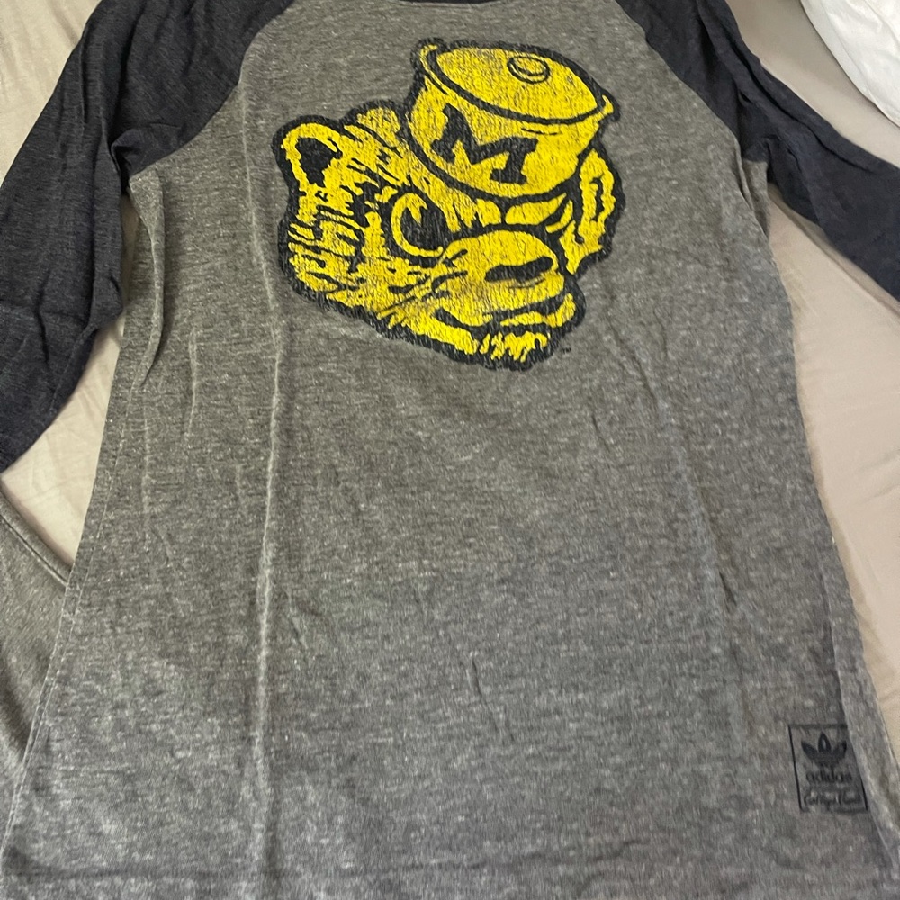 Set Of Two Like New, Only Worn Once Women’s Unive… - image 3